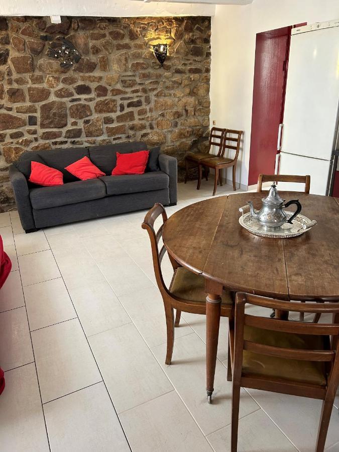 Gite Independant En Duplex Proche Mer Cote De Granit Rose Pleubian Eksteriør billede